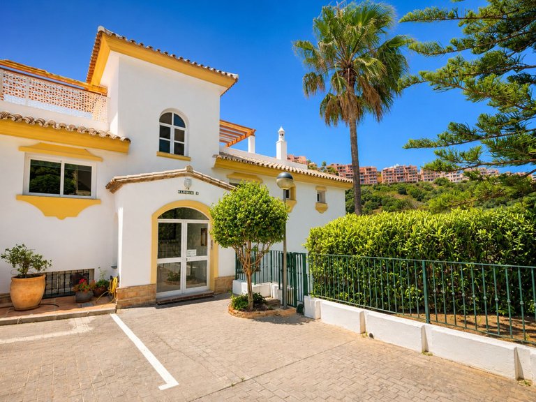 Apartment for Sale in Calahonda, Malaga 19