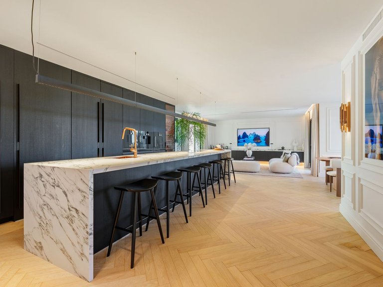 Apartment for Sale in Nueva Andalucía, Malaga 6