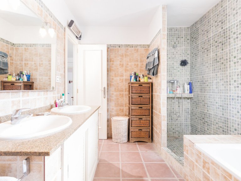 Villa for Sale in El Padron, Malaga 12