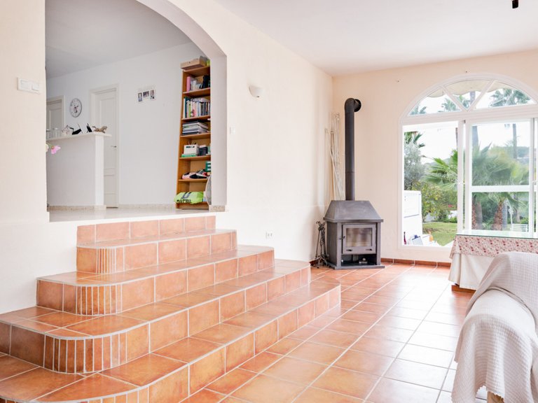 Villa for Sale in El Padron, Malaga 16