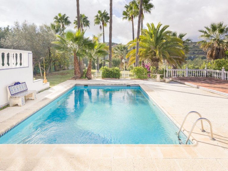 Villa for Sale in El Padron, Malaga 2