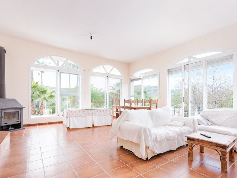 Villa for Sale in El Padron, Malaga 4