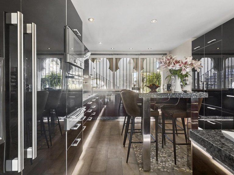 Apartment for Sale in New Golden Mile, Malaga 10