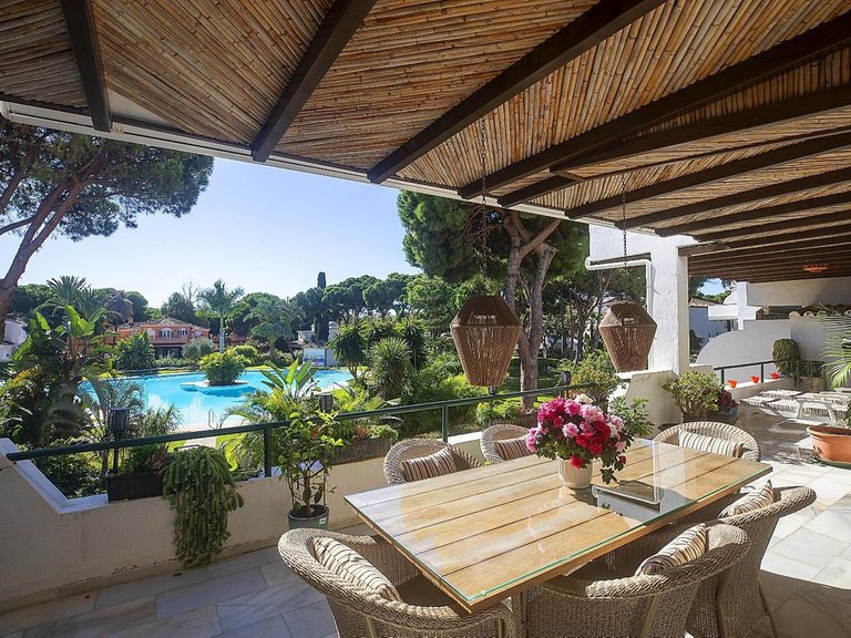 Apartment for Sale in New Golden Mile, Malaga 2