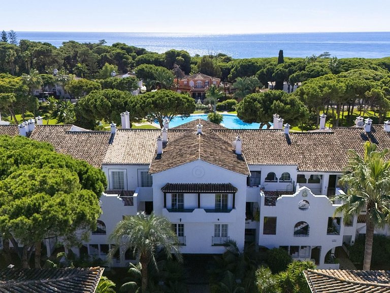 Apartment for Sale in New Golden Mile, Malaga 3