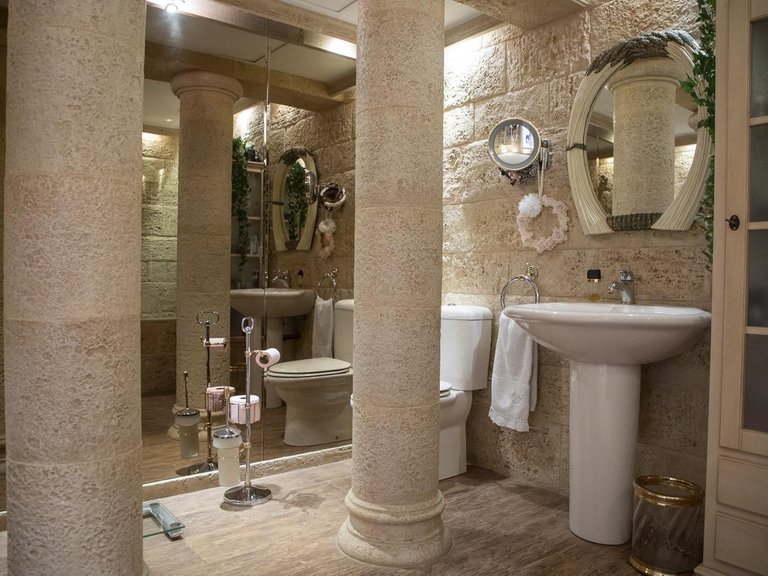 Apartment for Sale in New Golden Mile, Malaga 8