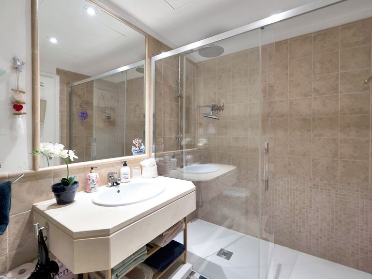Apartment for Sale in Atalaya, Malaga 22