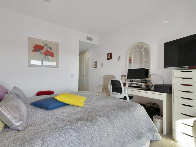 Apartment for Sale in Atalaya, Malaga 32