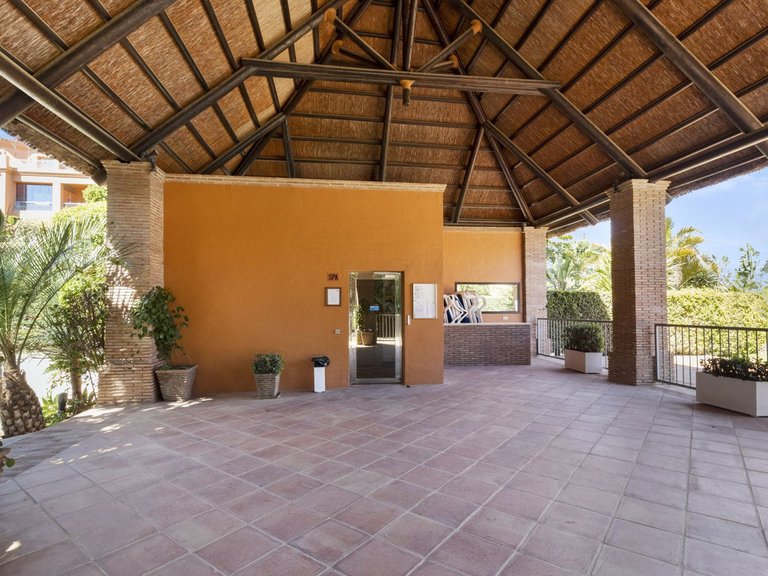 Apartment for Sale in Atalaya, Malaga 38