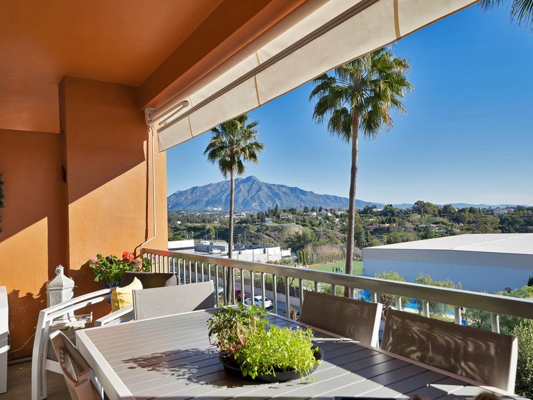 Apartment for Sale in Atalaya, Malaga 5