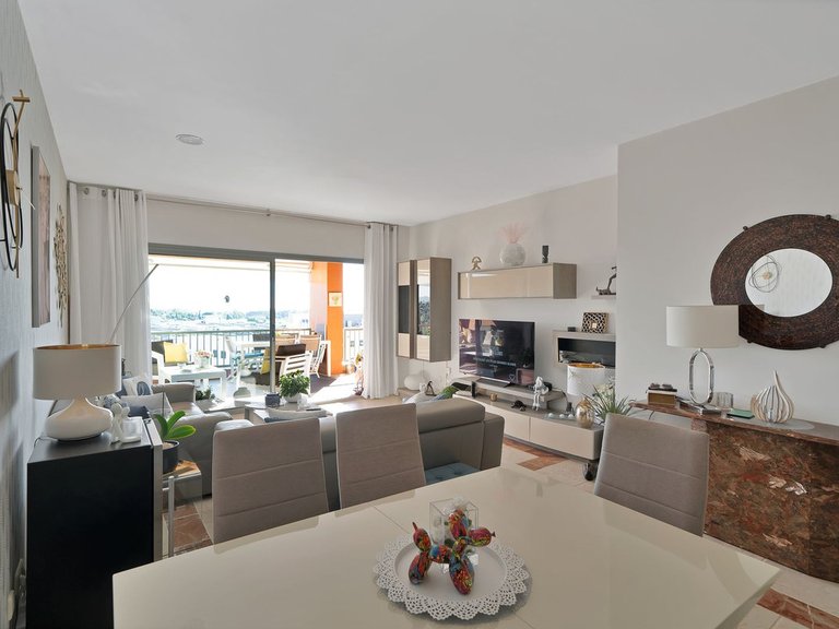 Apartment for Sale in Atalaya, Malaga 8