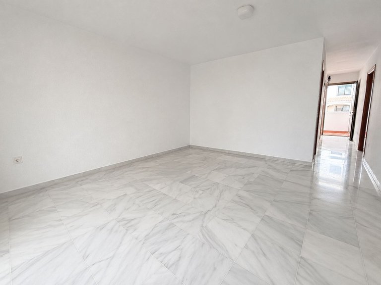 Apartment for Sale in Benalmadena, Malaga 8