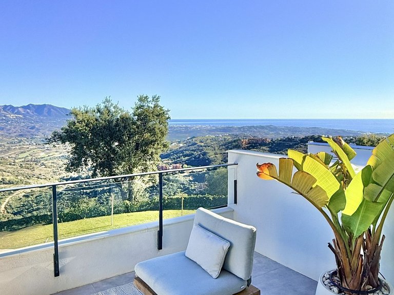 Villa for Sale in Elviria, Malaga 1