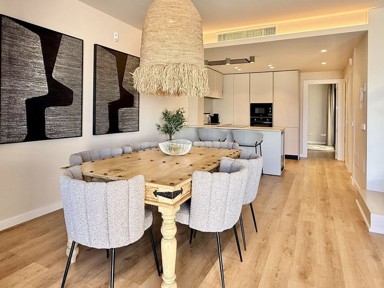 Villa for Sale in Elviria, Malaga 11