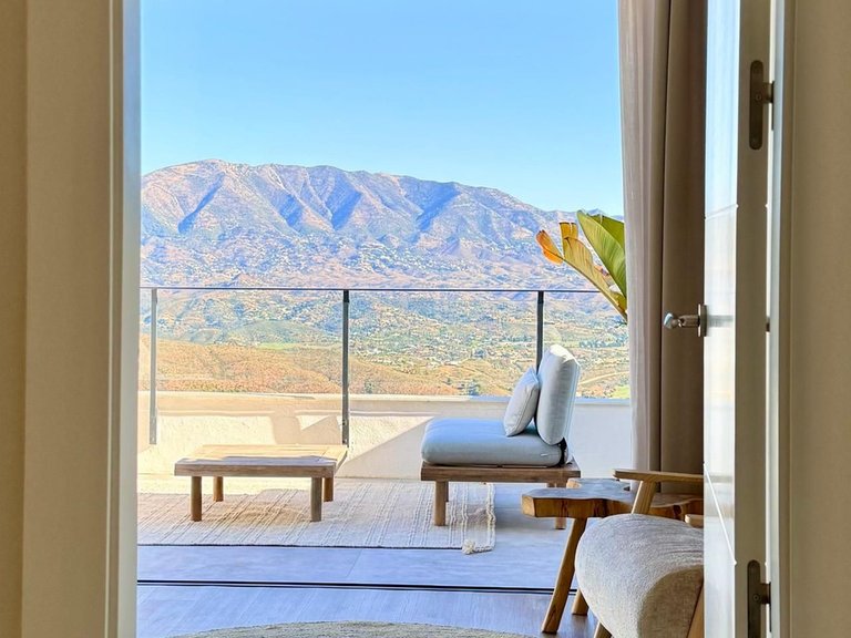 Villa for Sale in Elviria, Malaga 25
