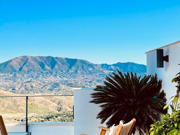 Villa for Sale in Elviria, Malaga 36