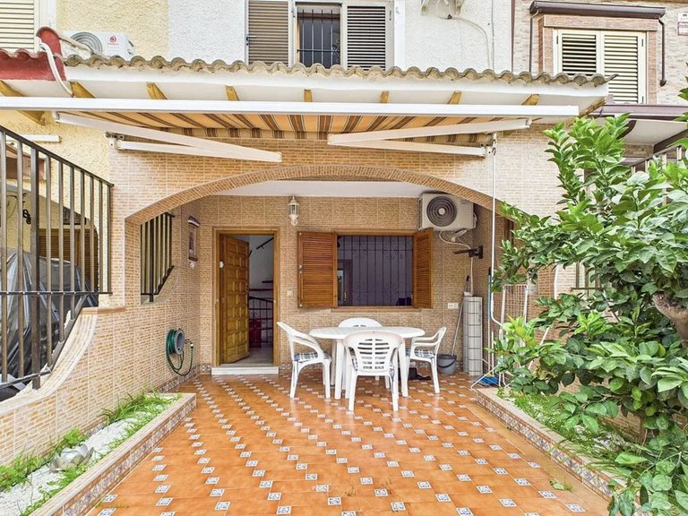Villa for Sale in Los Alcazares, Murcia 1