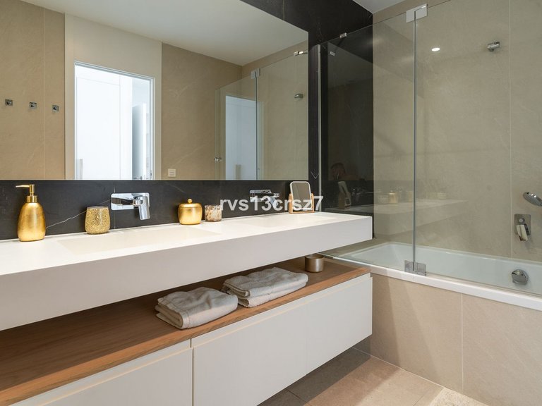 Apartment for Sale in Benahavís, Malaga 26