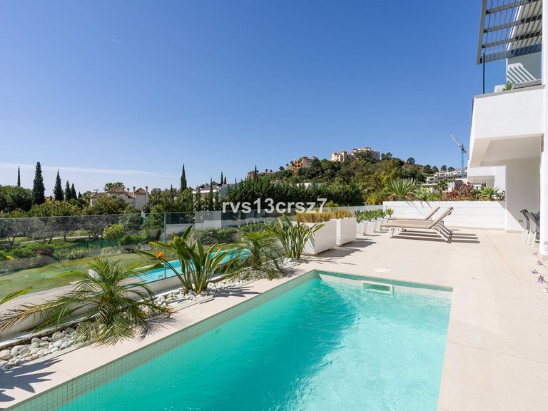 Apartment for Sale in Benahavís, Malaga 32