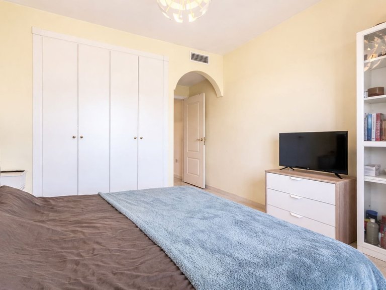 Apartment for Sale in Hacienda Del Sol, Malaga 11