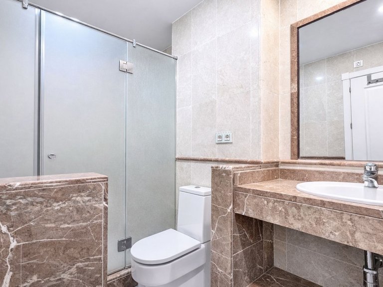 Apartment for Sale in Hacienda Del Sol, Malaga 14
