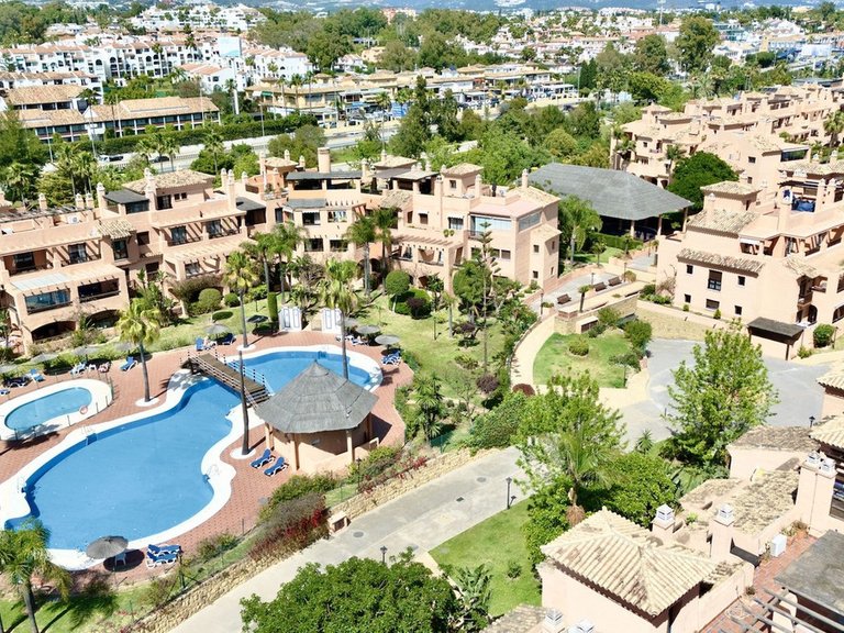 Apartment for Sale in Hacienda Del Sol, Malaga 23