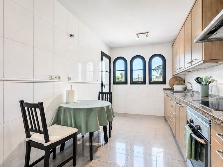 Apartment for Sale in Hacienda Del Sol, Malaga 7