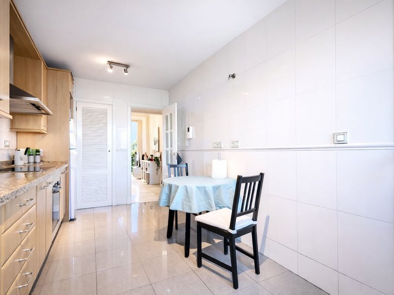 Apartment for Sale in Hacienda Del Sol, Malaga 8