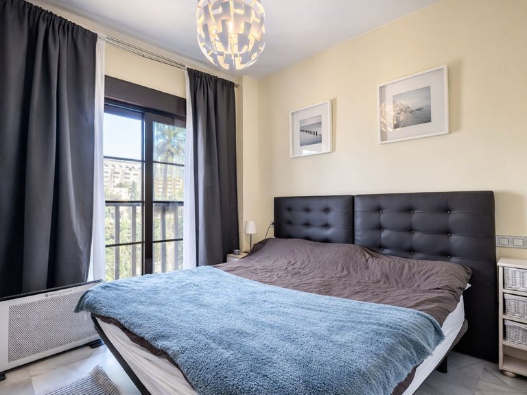 Apartment for Sale in Hacienda Del Sol, Malaga 9