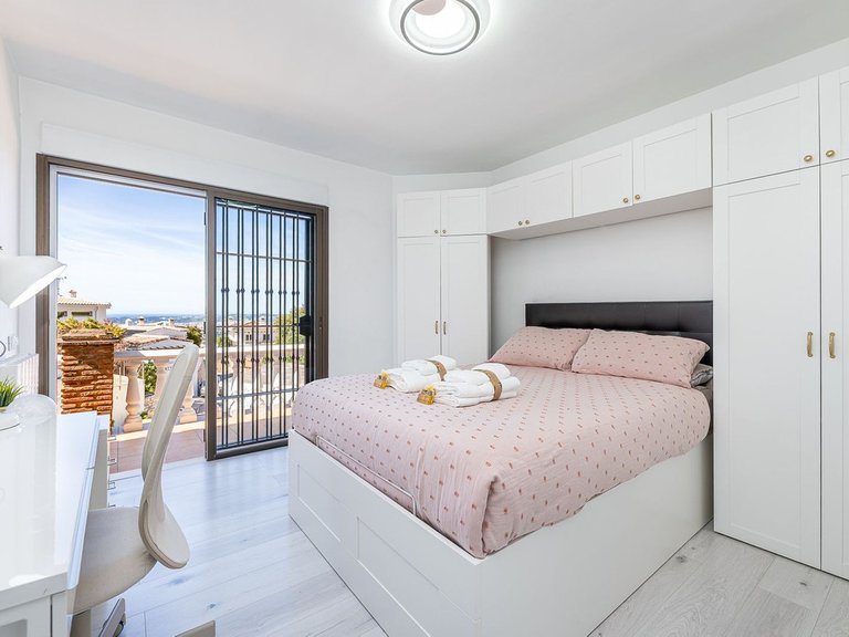 Villa for Sale in Benalmadena, Malaga 18