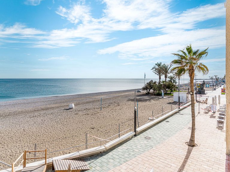 Villa for Sale in San Luis De Sabinillas, Malaga 2