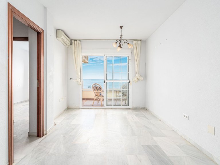 Villa for Sale in San Luis De Sabinillas, Malaga 5