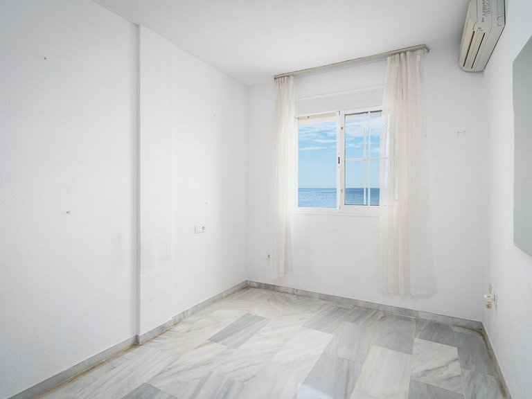 Villa for Sale in San Luis De Sabinillas, Malaga 8