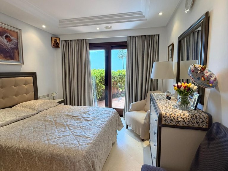 Apartment for Sale in New Golden Mile, Malaga 13