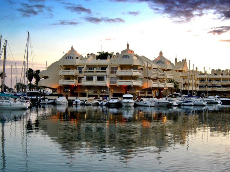 Apartment for Sale in Benalmadena Costa, Malaga 37