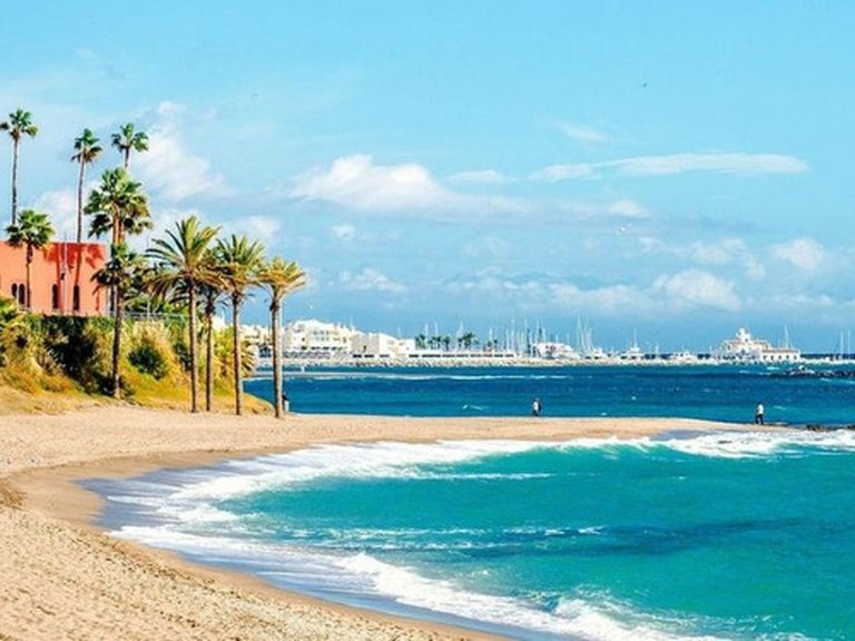 Apartment for Sale in Benalmadena Costa, Malaga 39
