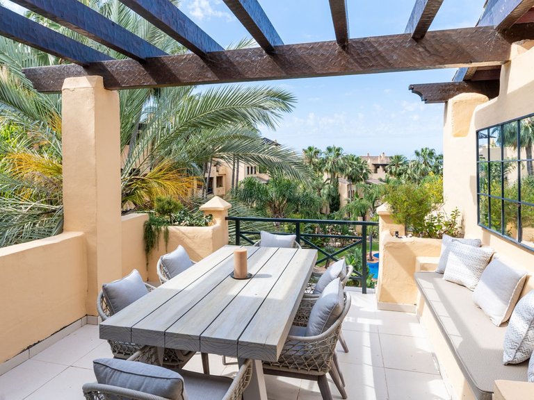 Apartment for Sale in Atalaya, Malaga 13