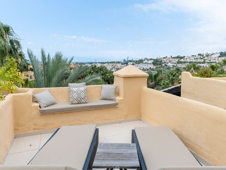 Apartment for Sale in Atalaya, Malaga 28