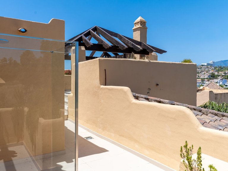 Apartment for Sale in Atalaya, Malaga 30