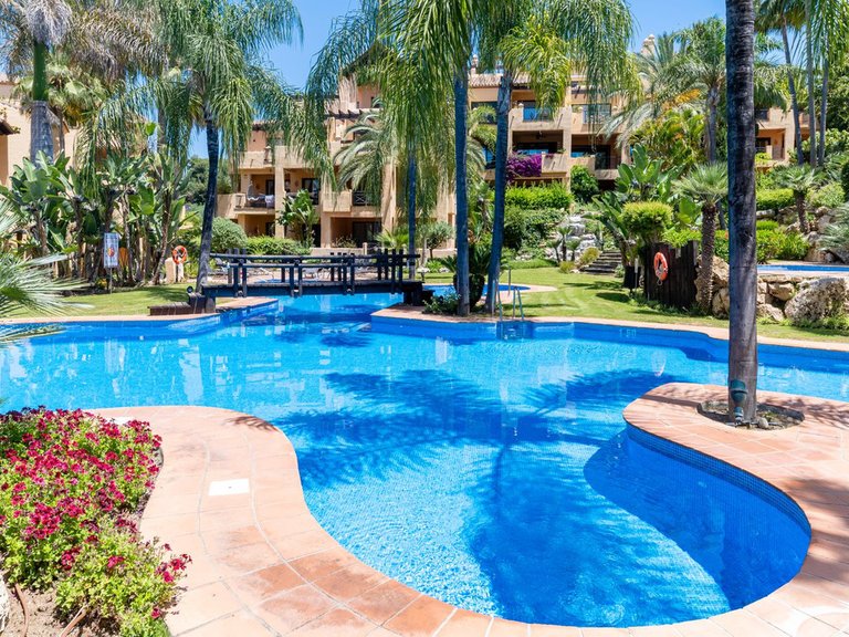 Apartment for Sale in Atalaya, Malaga 35