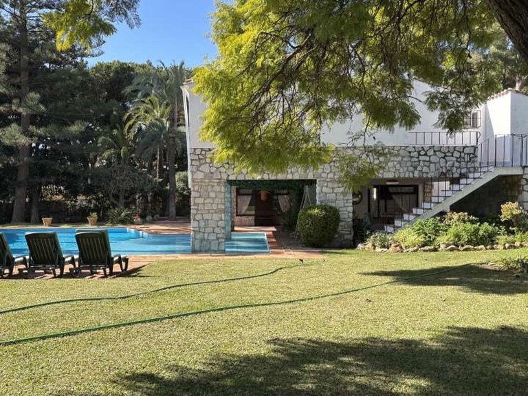 Villa for Sale in Marbella, Malaga 28
