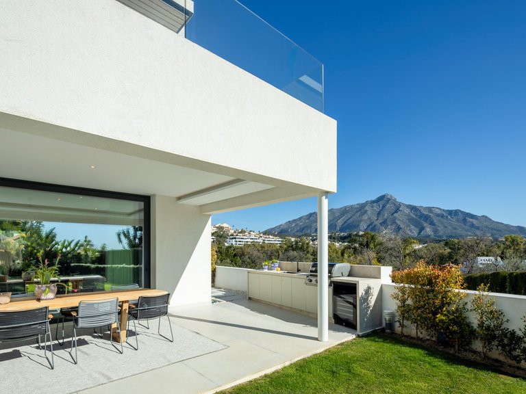 Villa for Sale in Nueva Andalucía, Malaga 23