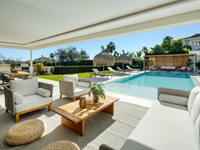 Villa for Sale in Nueva Andalucía, Malaga 24