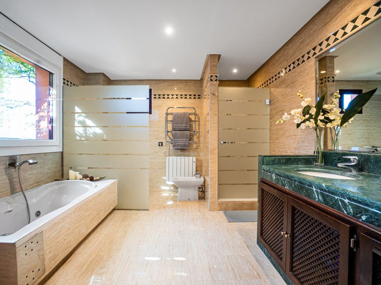 Apartment for Sale in Marbella, Malaga 14