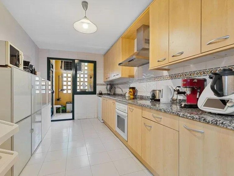 Apartment for Sale in San Pedro De Alcántara, Malaga 11