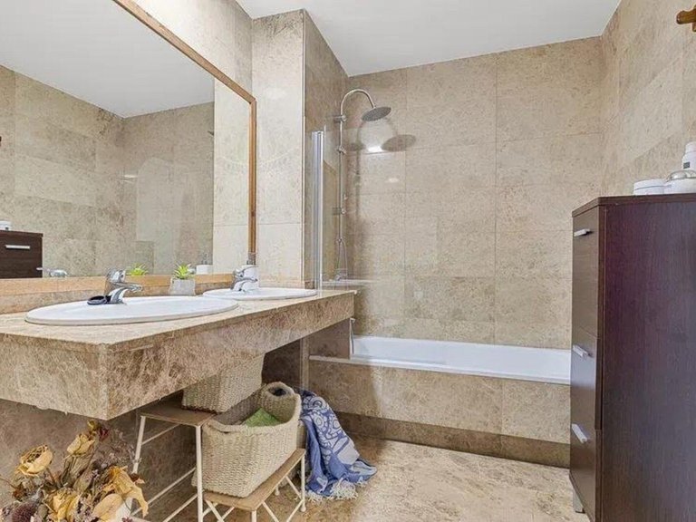 Apartment for Sale in San Pedro De Alcántara, Malaga 16