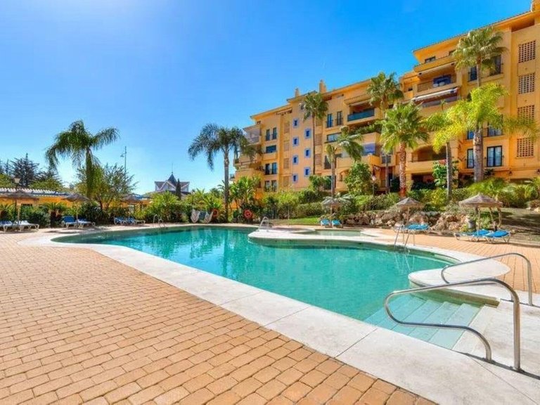 Apartment for Sale in San Pedro De Alcántara, Malaga 22