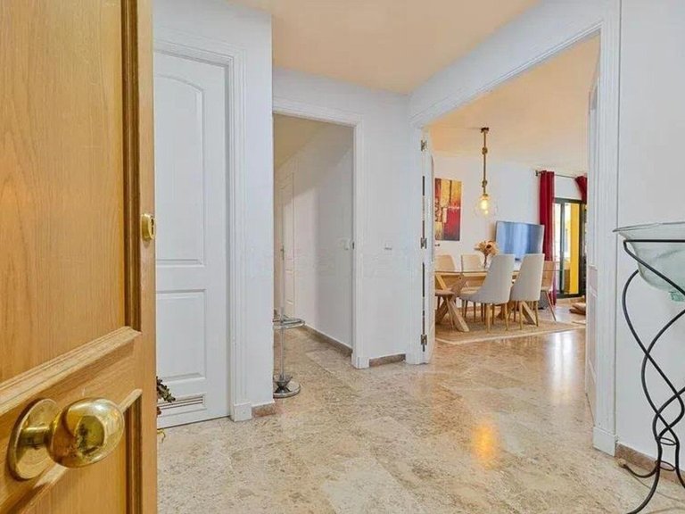 Apartment for Sale in San Pedro De Alcántara, Malaga 9