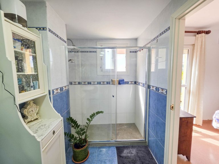 Penthouse for Sale in San Luis De Sabinillas, Malaga 8