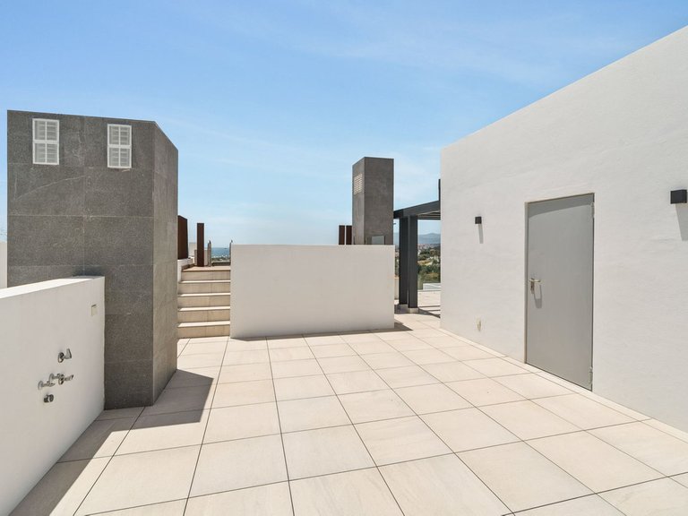 Villa for Sale in Río Real, Malaga 14